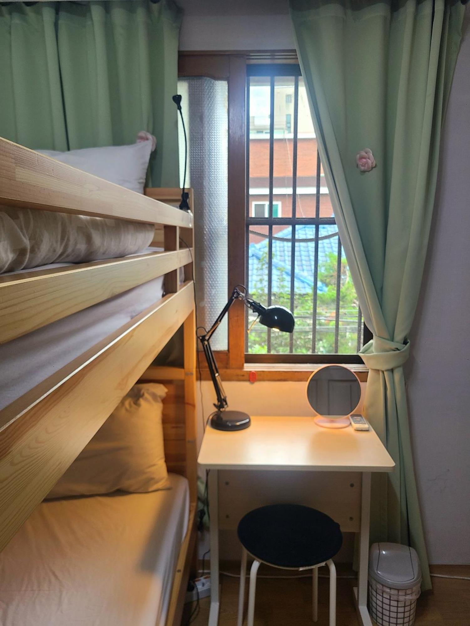 Appletree Guesthouse Seoul Bagian luar foto