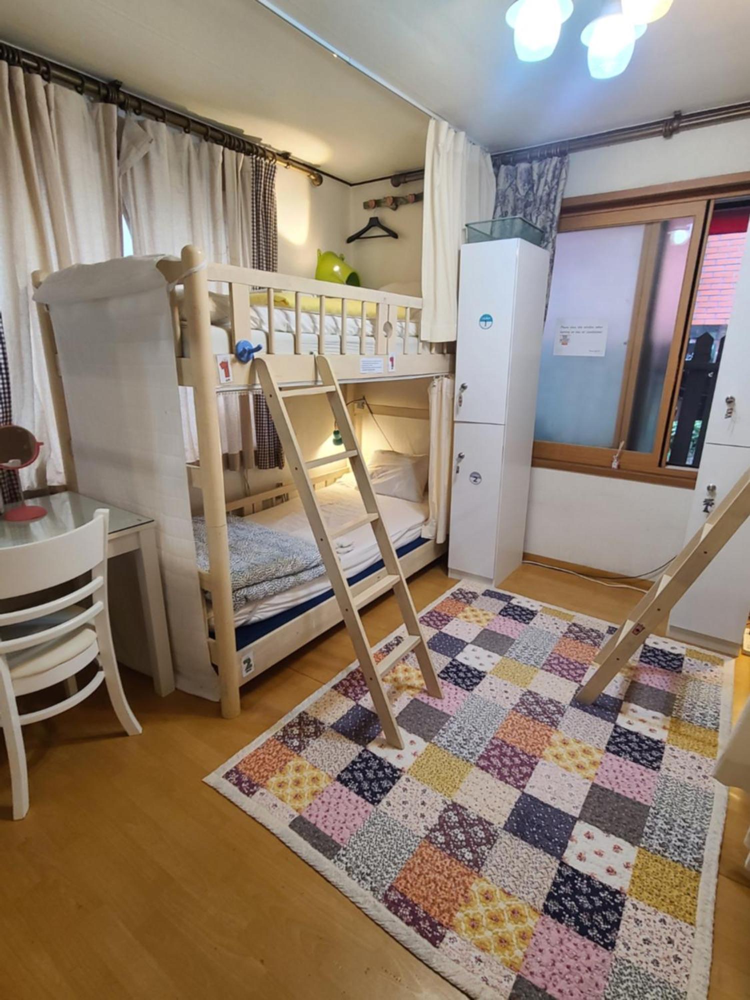 Appletree Guesthouse Seoul Bagian luar foto