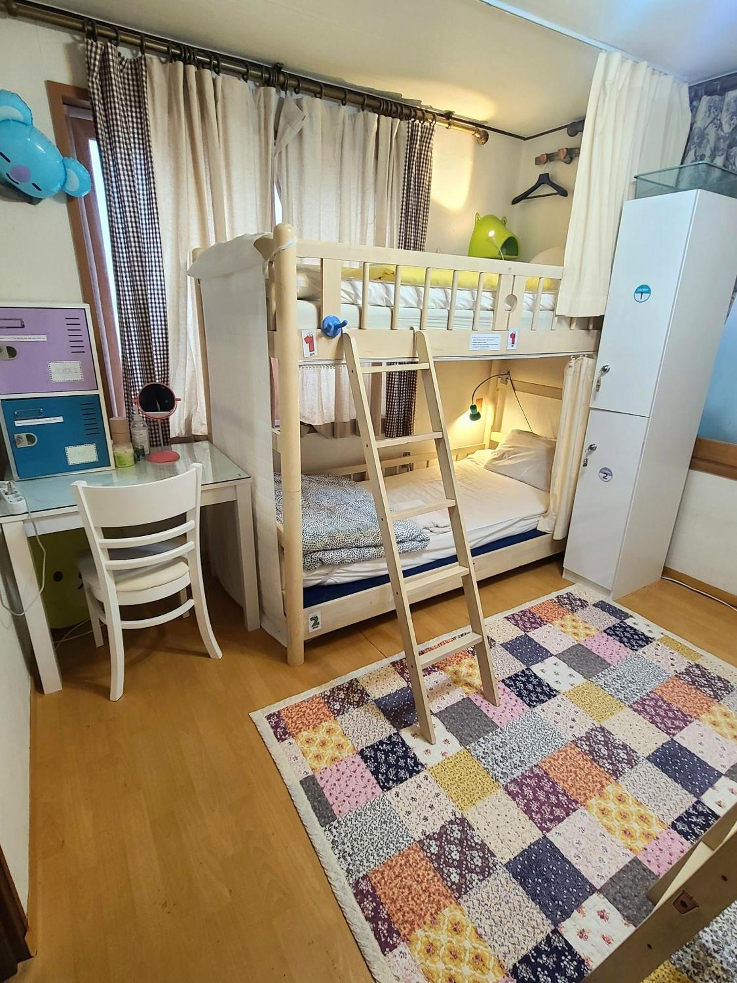 Appletree Guesthouse Seoul Bagian luar foto