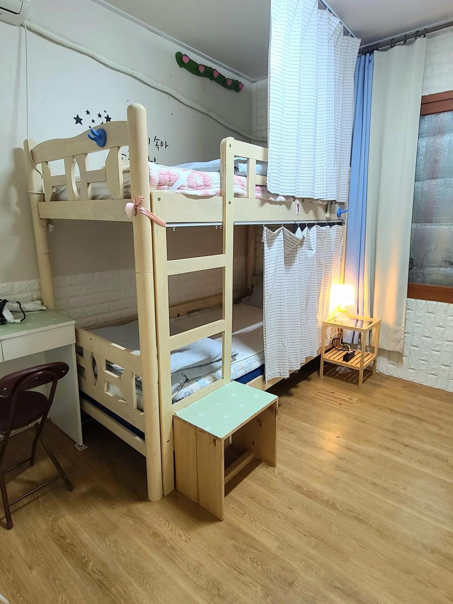 Appletree Guesthouse Seoul Bagian luar foto