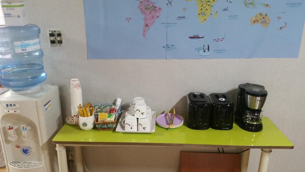 Appletree Guesthouse Seoul Bagian luar foto