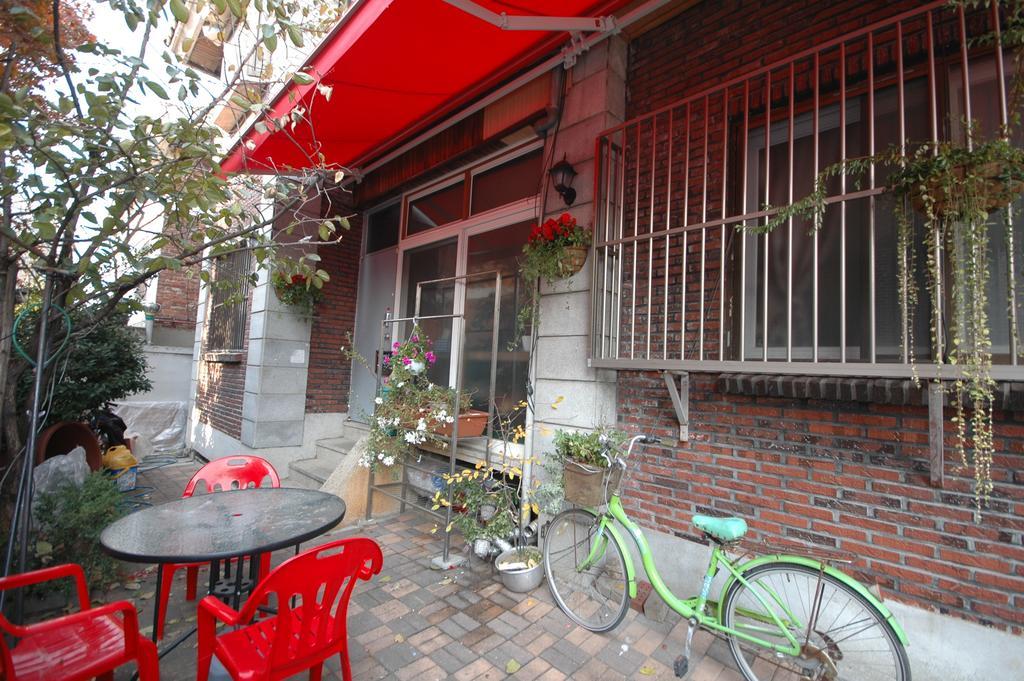 Appletree Guesthouse Seoul Bagian luar foto